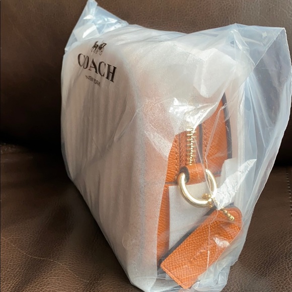 Coach Crossbody - Picture 6 of 7